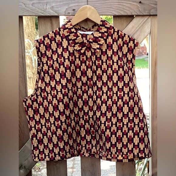 Cropped sleeveless shirt. red, black and cream, retro pattern. Lg/XL. - Picture 1 of 7